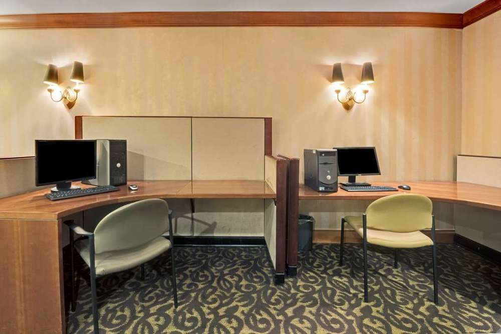 Clarion Hotel Park Central Dallas Facilidades foto